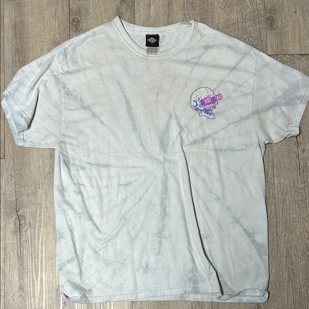Tie-Dye Skull Graphic Tee - White / Light Gray